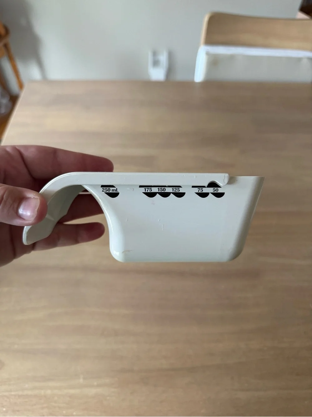 THE PAMPERED CHEF Adjustable Sliding Dry Measuring Scoop 2185 Up To 1 Cup/250 ml